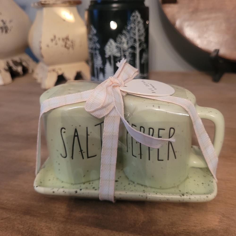 Rae Dunn Speckled Green Salt and Pepper Set